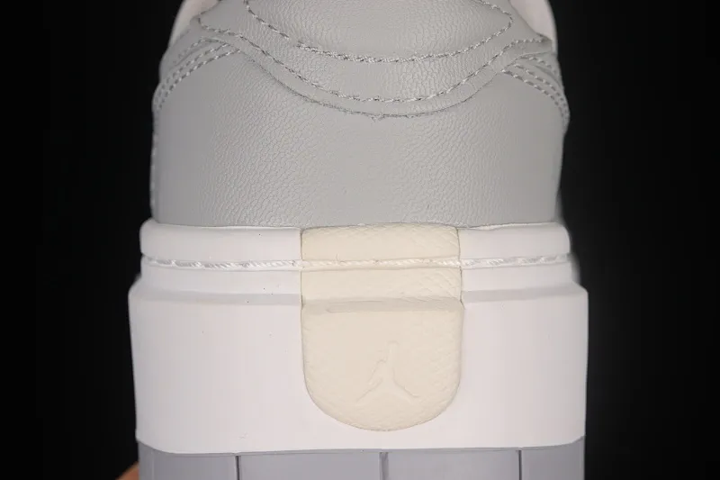 All categories Air Jordan Jordan series basketball shoes Air Jordan 1 Low Z version Air Jordan 1 Elevate Low SE "Wolf Grey" Little AJ thick-soled retro basketball shoes DH7004-100